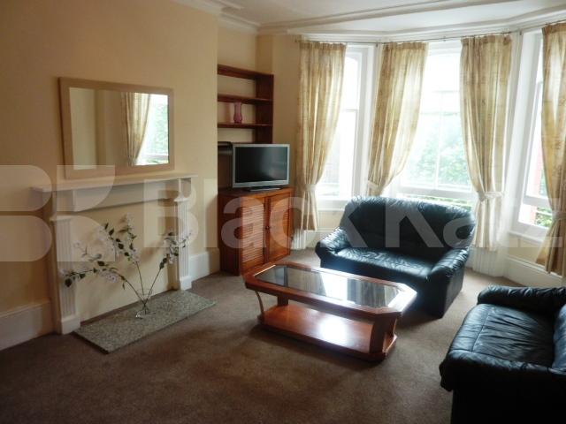 			IDEAL FOR 3 SHARERS!, 2 Bedroom, 1 bath, 1 reception Flat			 Old Marylebone Road, MARLEBONE